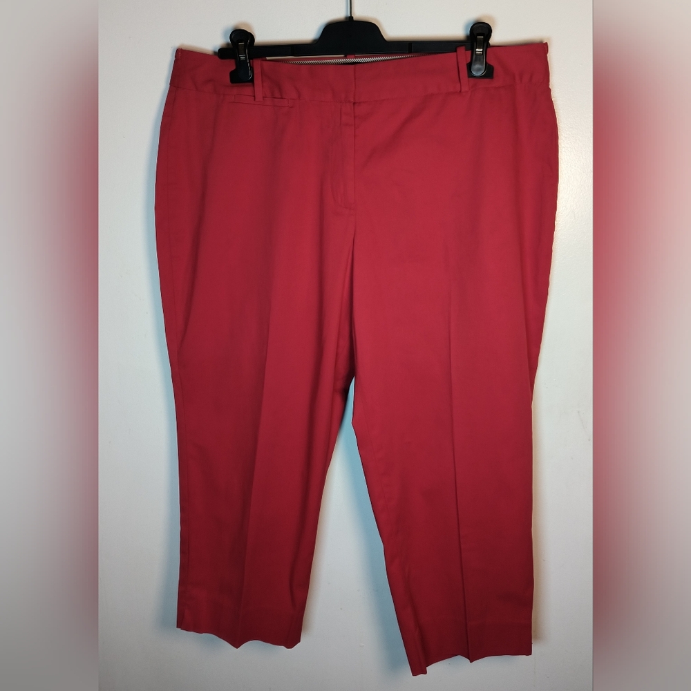 Talbots Red Curvy Fit Business Casual Attire Size 16 W Petite Capri 22in Inseam